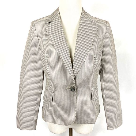 Petite Sophisticate Jackets & Blazers - PETITE SOPHISTICATE Seersucker Beige Tan Striped Blazer Jacket One Button